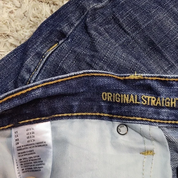 American Eagle distressed jeans - Picture 3 of 5